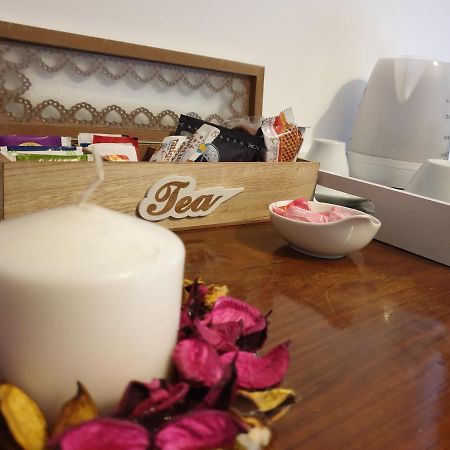Residenza D'Epoca B&B Celeste กาแซร์ตา ภายนอก รูปภาพ