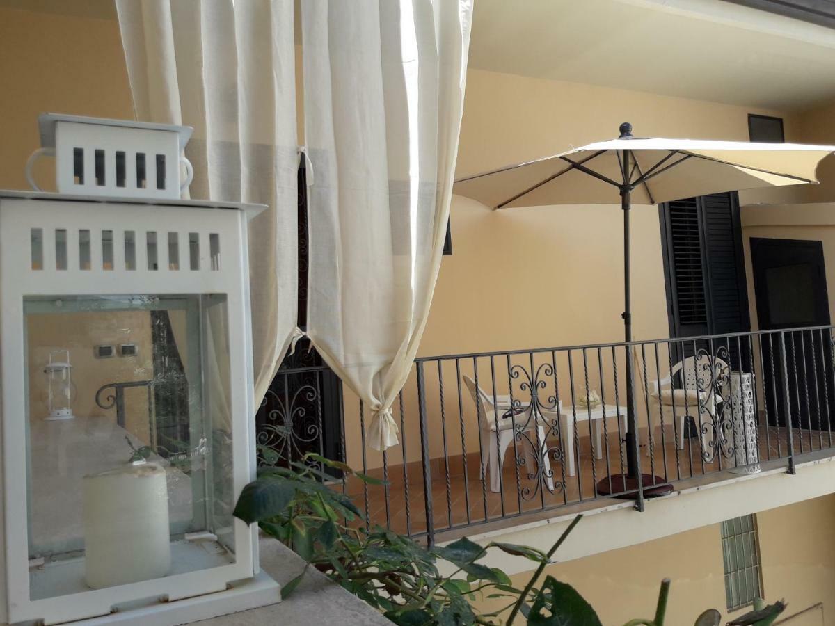 Residenza D'Epoca B&B Celeste กาแซร์ตา ภายนอก รูปภาพ